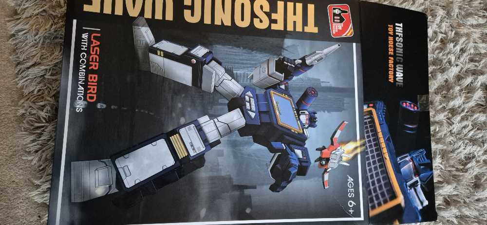 Transformers 3rd Party Soundwave (THF The Sonic Wave) - THF (3rd Party Masterpiece Scale) action figure collectible - Main Image 3