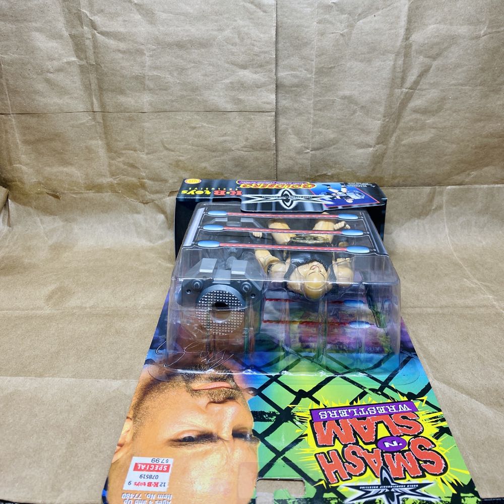 Goldberg [KayBee Exclusive] - Toy Biz (WCW - Toy Biz) action figure collectible [Barcode 035112774808] - Main Image 3
