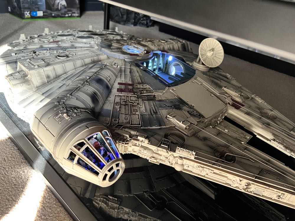 STK Workshop Millennium Falcon - Deagostini (Star Wars) action figure collectible - Main Image 2