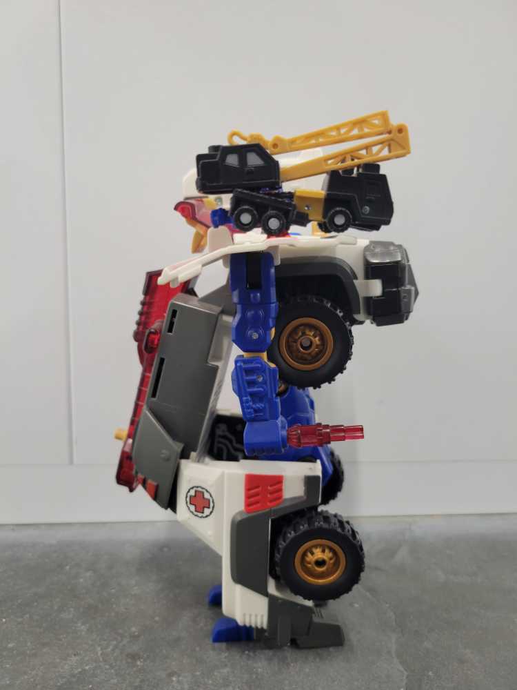 Red Alert with Longarm - Hasbro (Armada) action figure collectible - Main Image 3