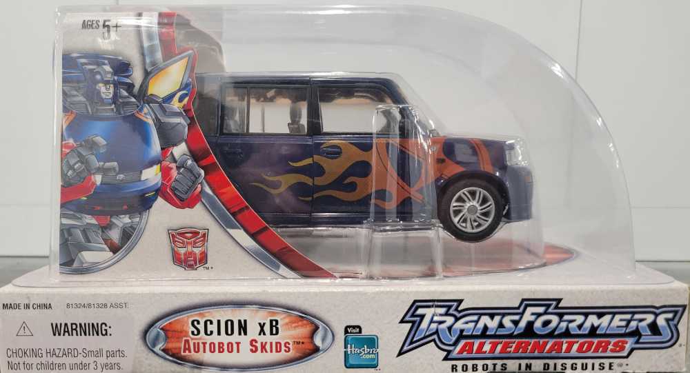 Skids 1st Boxed - Hasbro (Alternators) action figure collectible - Main Image 3