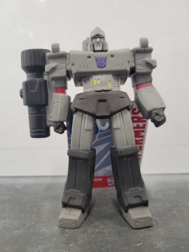Megatron  - Hasbro (Titan Warrior) action figure collectible - Main Image 2