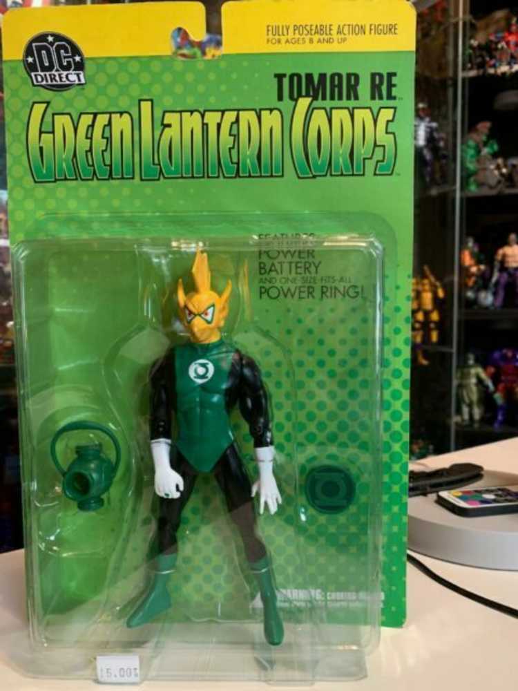 Mezco Captain Nemo Rumble Society: 20,000 Leagues Under the Sea & Nautilus