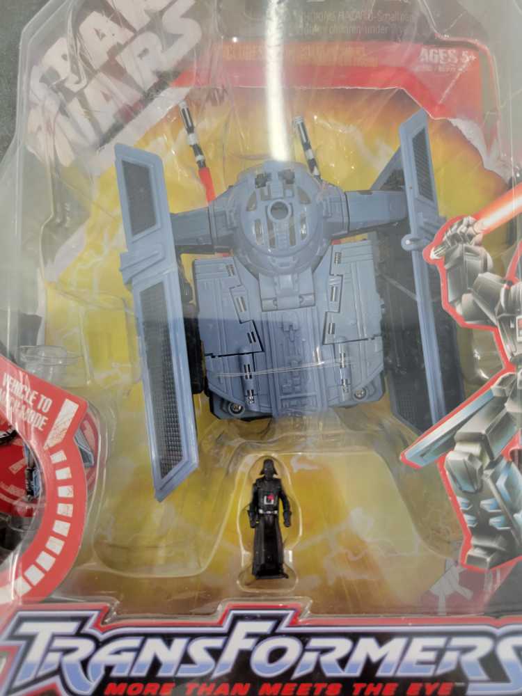 Darth Vader Tie Advanced Carded - Hasbro (Star Wars Crossover) action figure collectible - Main Image 2