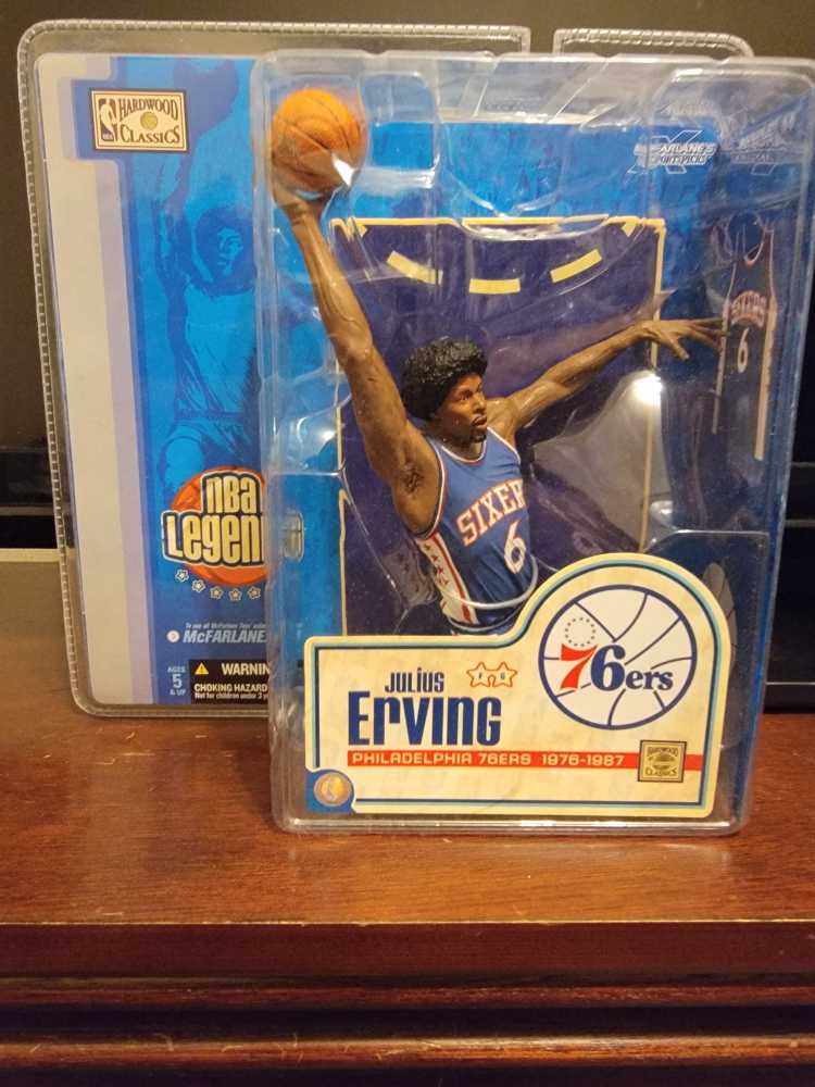Julius Erving #32 White Jersey - McFarland Toys (NBA Legends - Series 1) action figure collectible [Barcode 787926762716] - Main Image 2