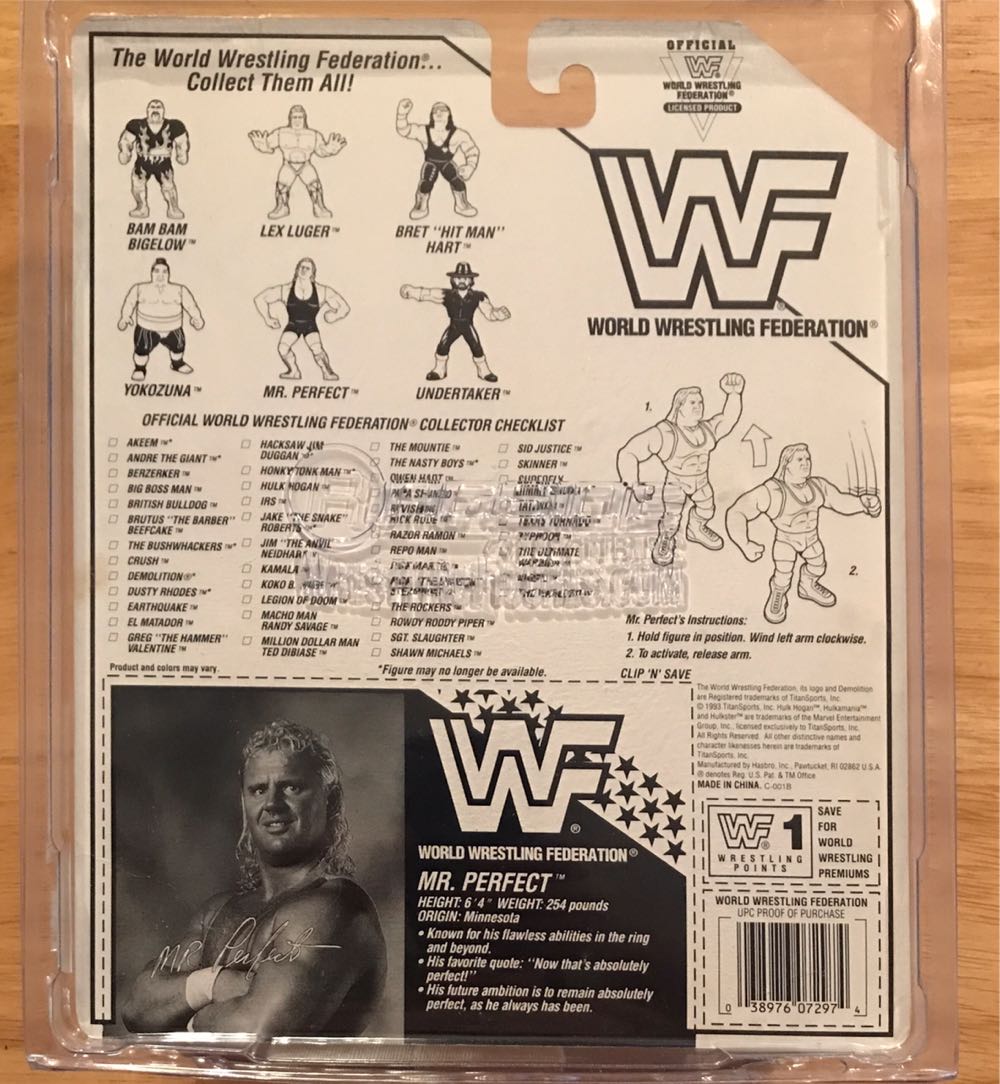 Mr. Perfect - WWF Hasbro (WWF Hasbro Series 8) action figure collectible [Barcode 038976072974] - Main Image 2
