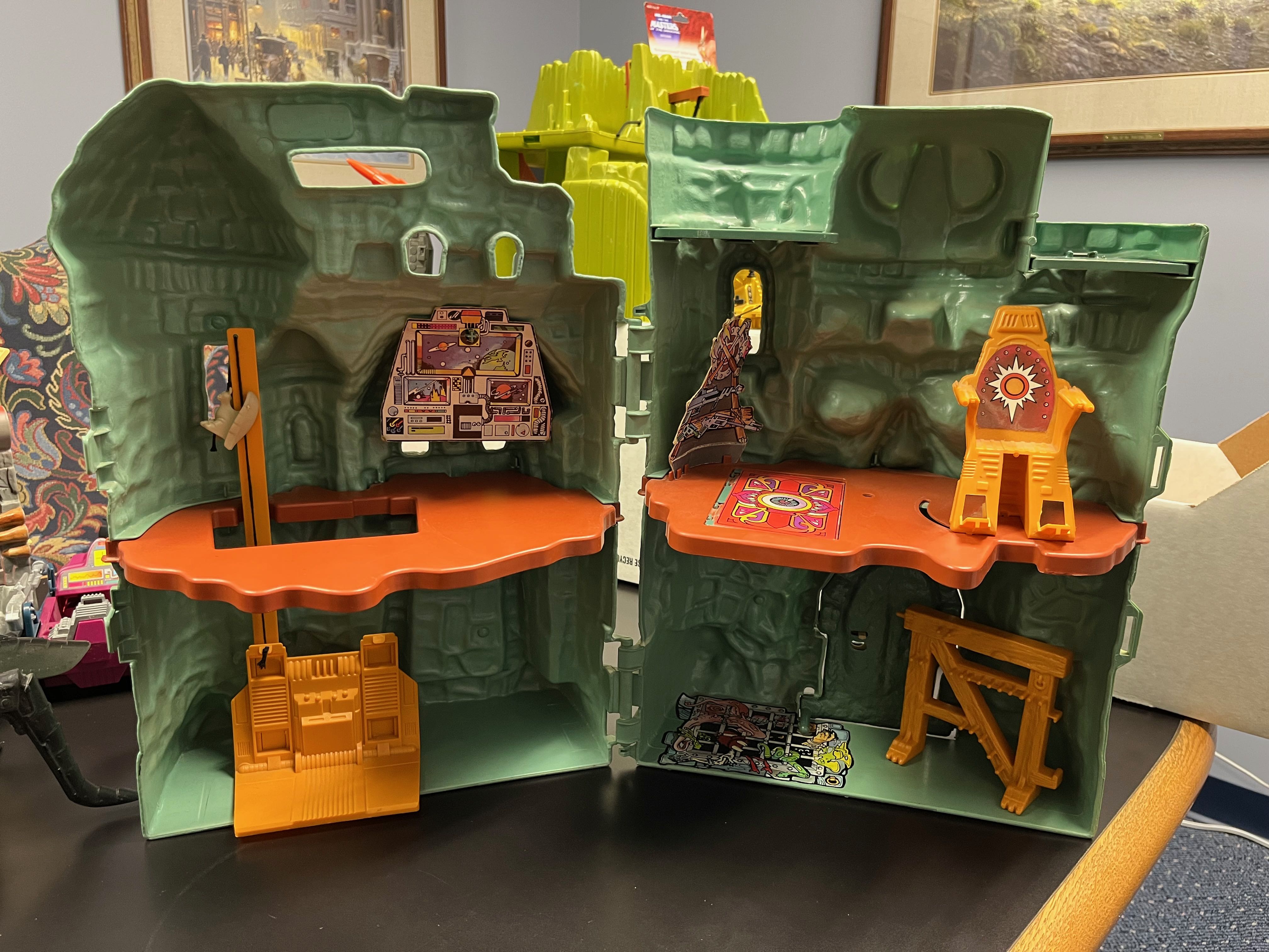 Castle Grayskull - Mattel (Masters Of The Universe) action figure collectible - Main Image 2