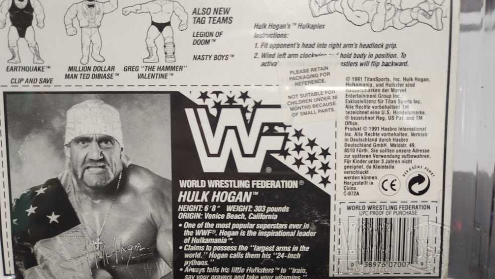 WWF Hasbro - Hulk Hogan Series 3 - Hasbro (WWF Hasbro) action figure collectible [Barcode 038976070215] - Main Image 3