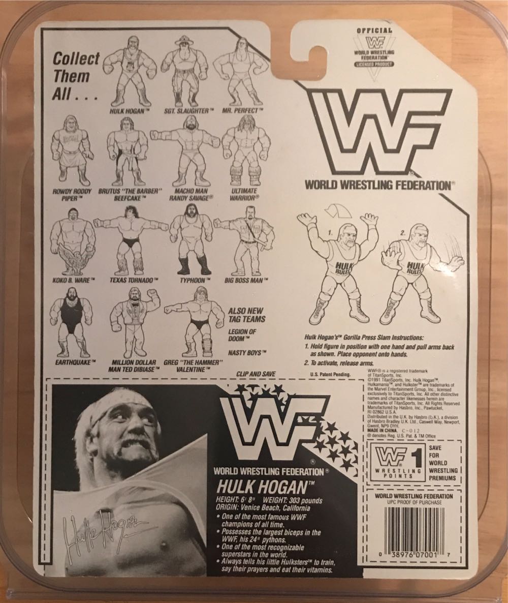 WWF Hasbro - Hulk Hogan Series 1 - Hasbro (WWF Hasbro) action figure collectible [Barcode 038976070017] - Main Image 2