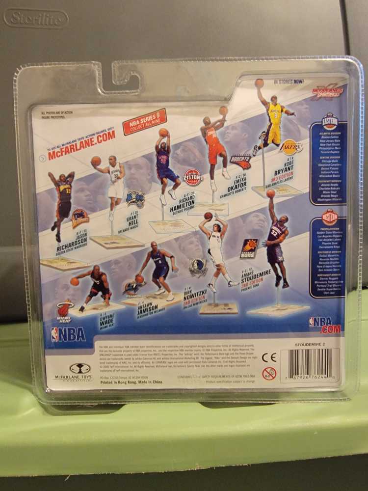 Amare’ Stoudemire (Phoenix Suns) - McFarlane Toys (McFarlane Sports Picks) action figure collectible [Barcode 787926762440] - Main Image 3