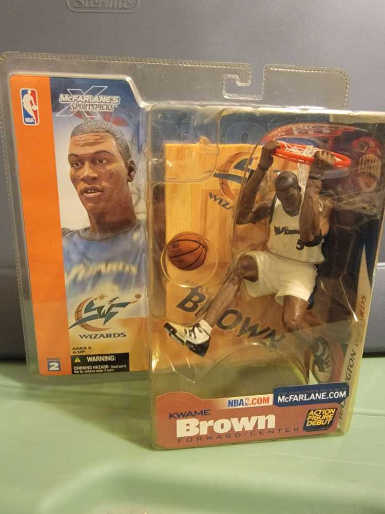 Kwame Brown - McFarlane (Basketball) action figure collectible [Barcode 787926704181] - Main Image 2