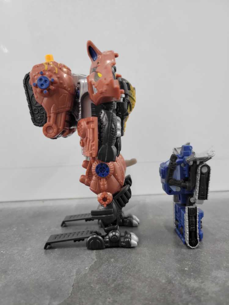 Rhinox with Armorhide - Hasbro (Armada) action figure collectible - Main Image 3