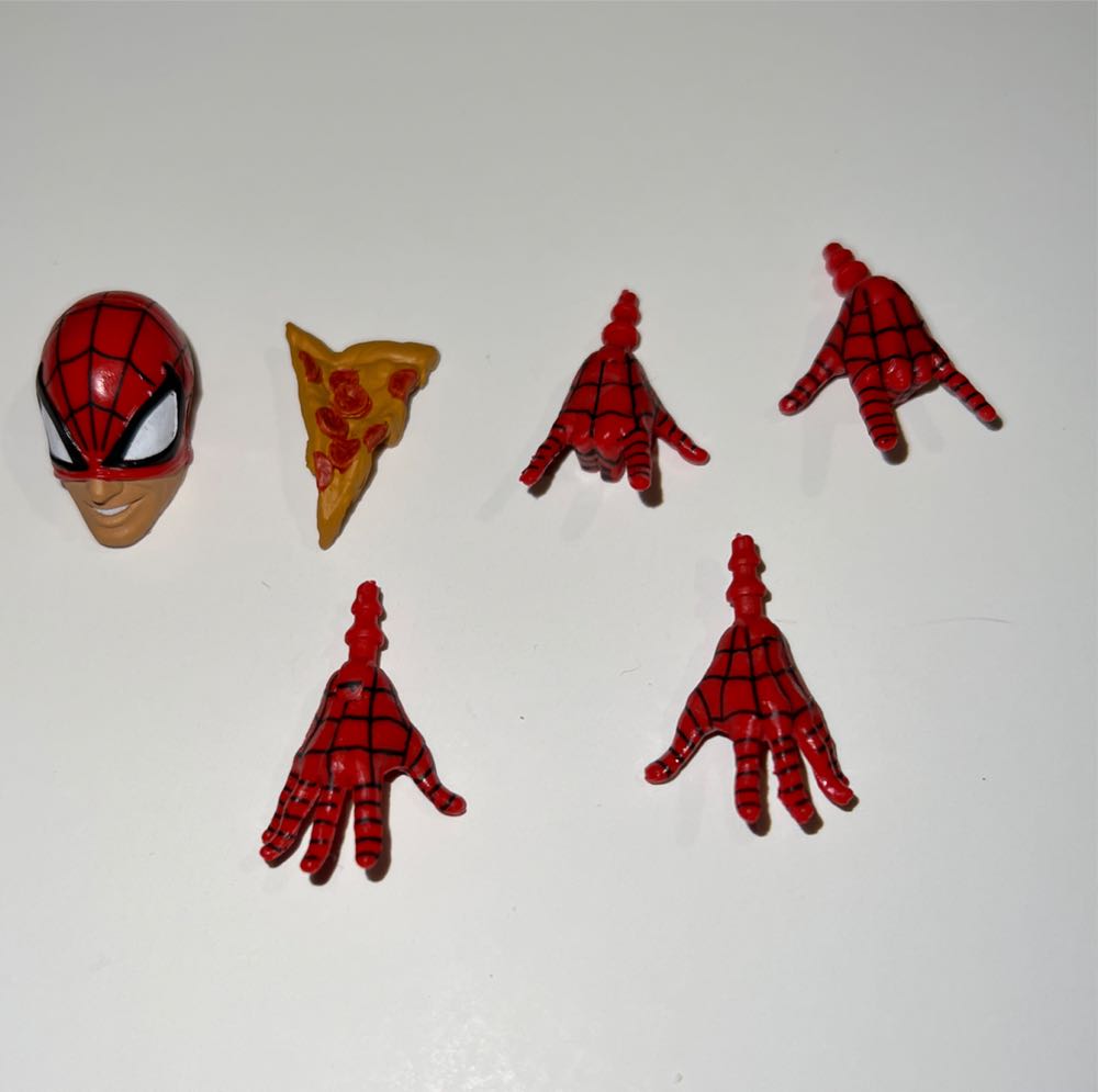 Spiderman - Hasbro Marvel Legends (Spiderman) action figure collectible - Main Image 2