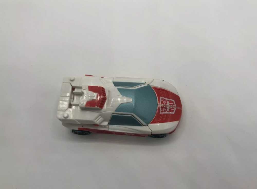 Red Alert - Hasbro (Universe 2.0) action figure collectible - Main Image 3