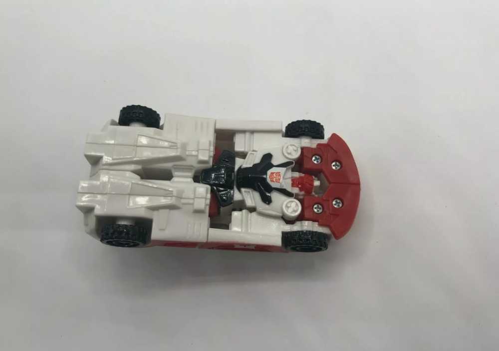 Red Alert - Hasbro (Universe 2.0) action figure collectible - Main Image 4