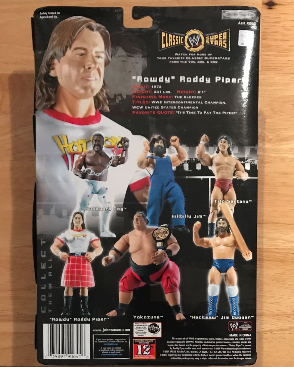 Roddy Piper - Jakks Pacific (WWE Classic Superstars) action figure collectible [Barcode 039897906416] - Main Image 2