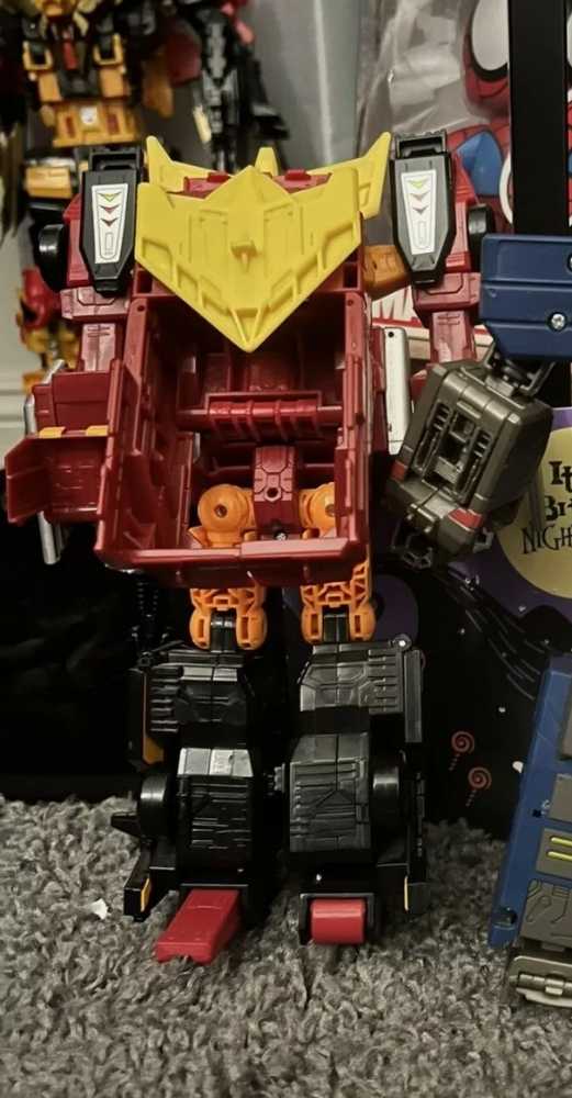 Rodimus Prime Robot Mode - Hasbro (Power Of The Primes) action figure collectible - Main Image 2