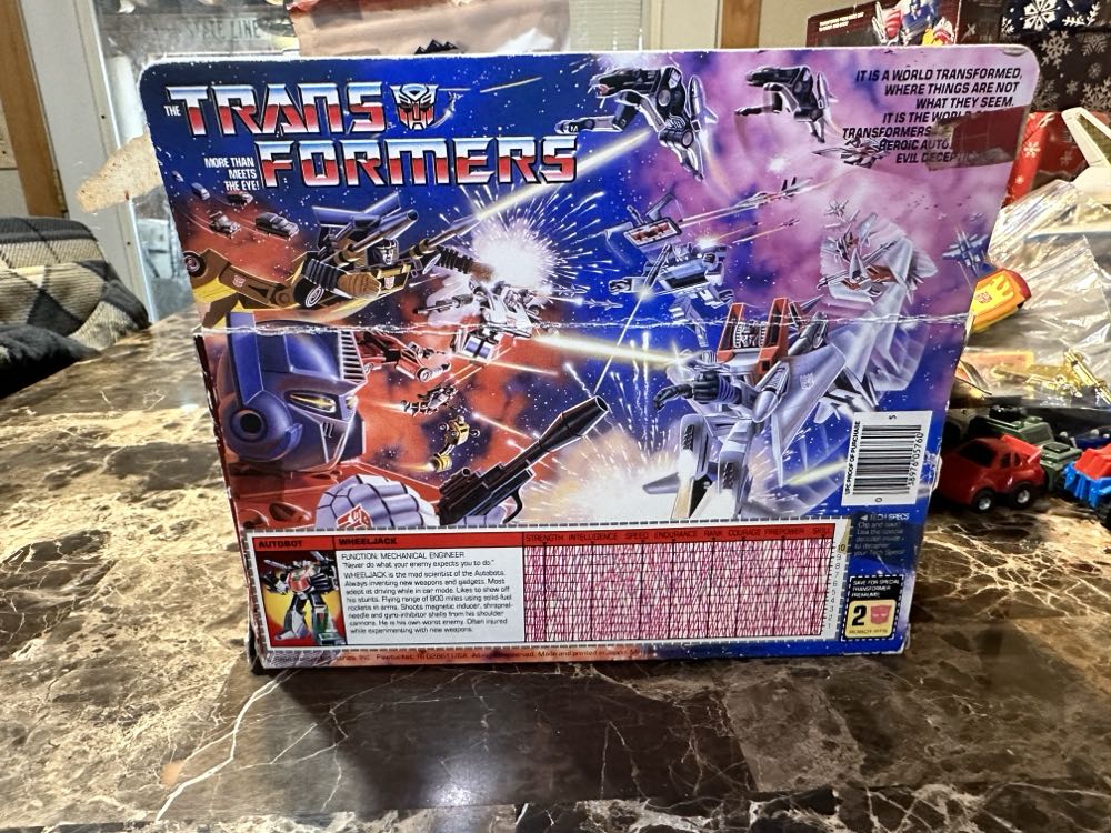 Autobot Engineer: Wheeljack - Hasbro Bradley (The Transformers) action figure collectible [Barcode 038976057605] - Main Image 2