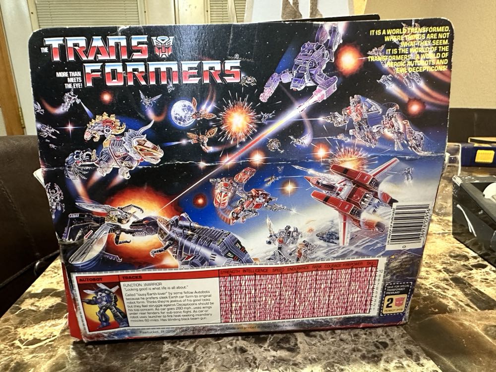 Autobot Warrior: Tracks - Unknown (The Transformers) action figure collectible [Barcode 038976059562] - Main Image 2