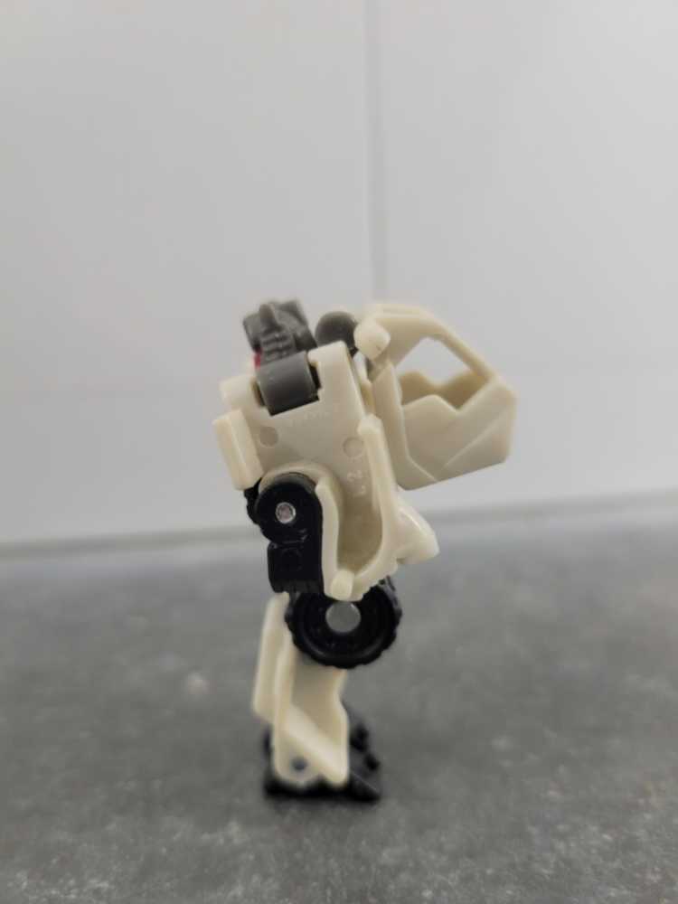 Rollbar With Scavenger - Hasbro (Armada) action figure collectible - Main Image 4