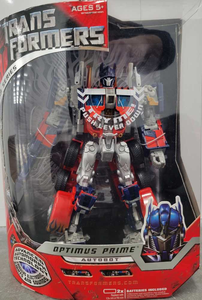 Figure Collector 3-Pack Lando Calrissian, Luke Skywalker (Dagobah Fatigues) & TIE Fighter Pilot