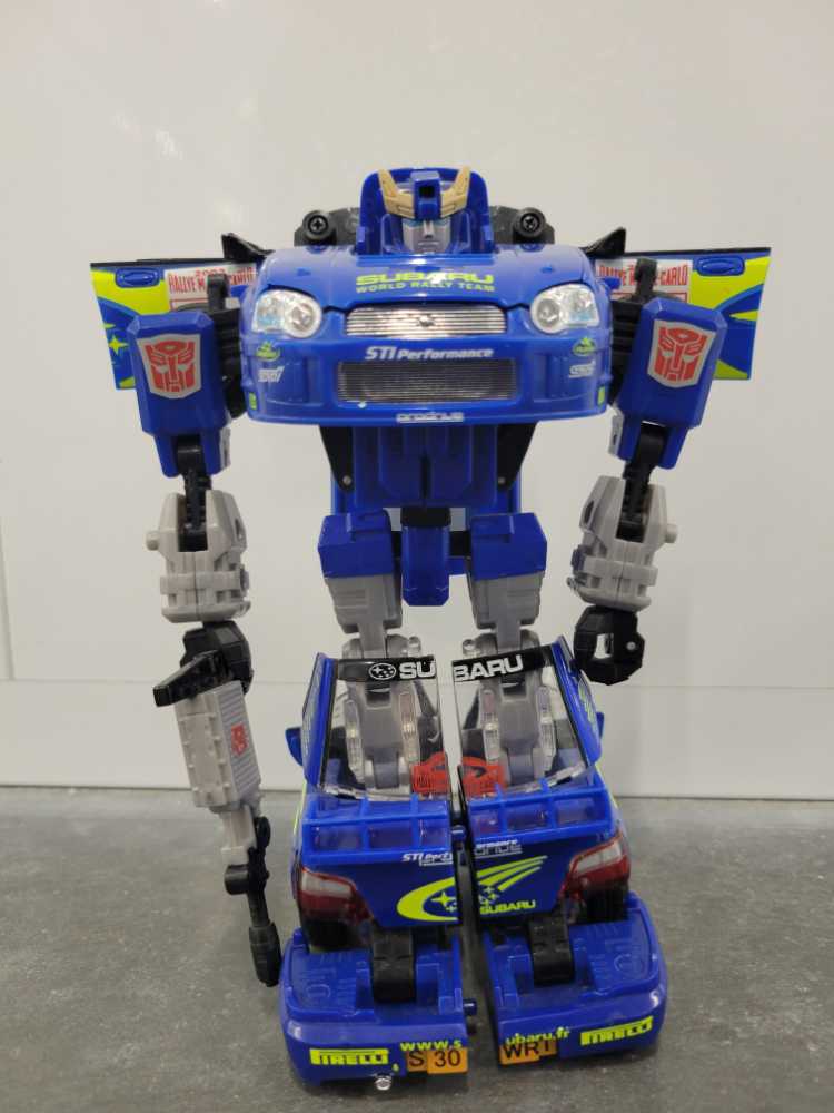 Smokescreen 3rd Robot Mode - Hasbro (Alternators) action figure collectible - Main Image 2