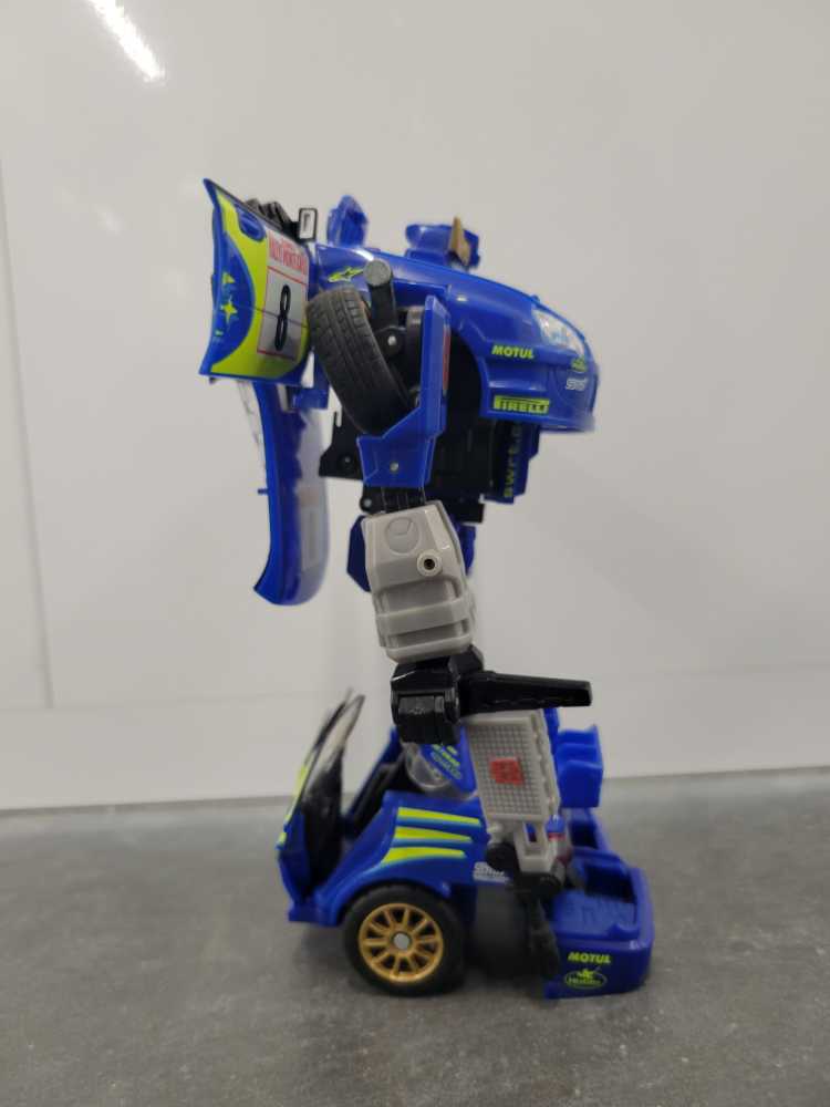 Smokescreen 3rd Robot Mode - Hasbro (Alternators) action figure collectible - Main Image 3