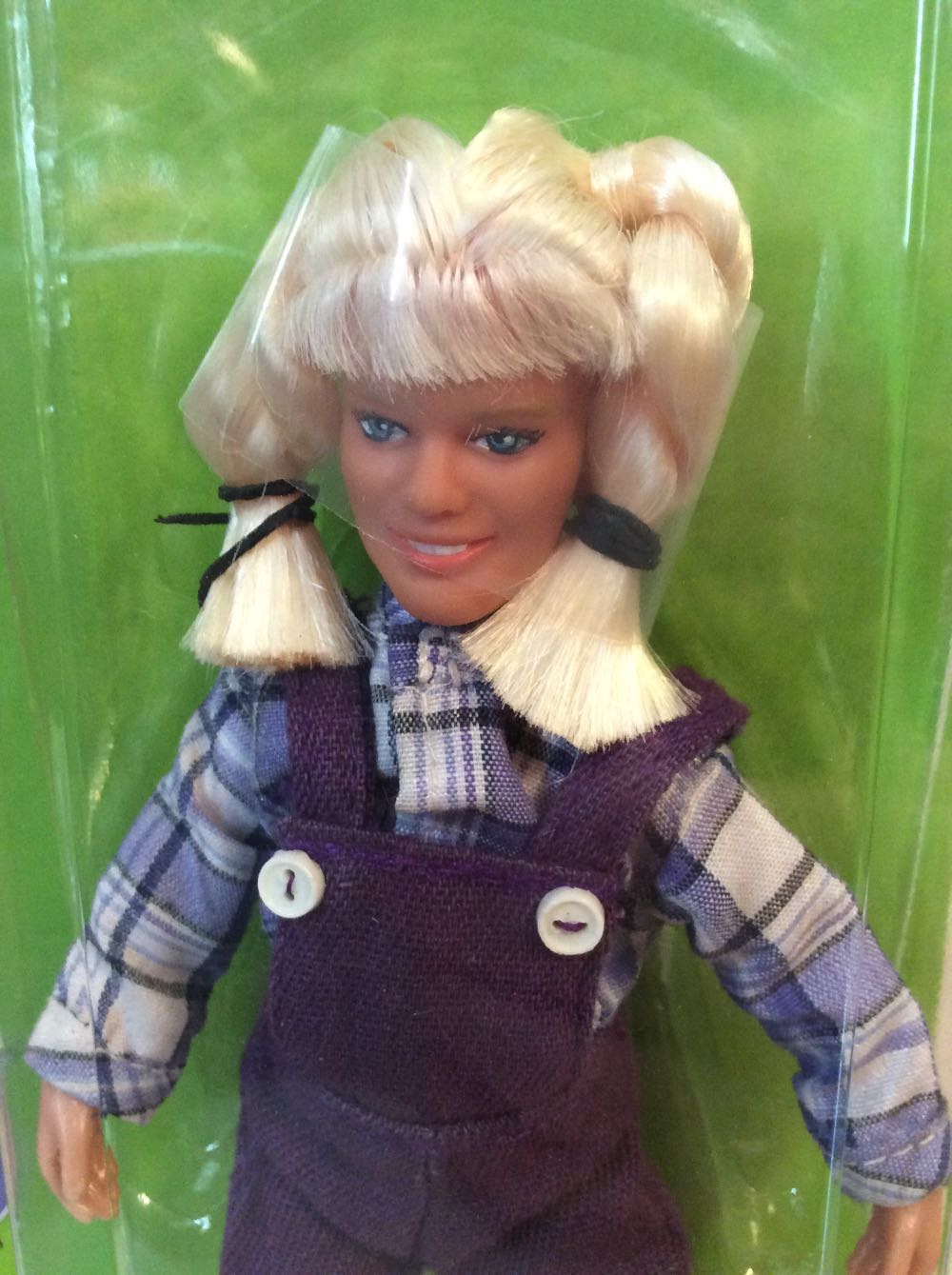 Brady Bunch Cindy - Classic TV Toys (The Brady Bunch) action figure collectible [Barcode 200400123587] - Main Image 3