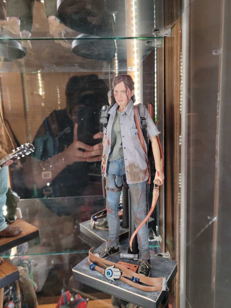 CCToys Elli The Last Of Us Part II Seattle Version  - CCToys (1/6 Scale Collectibles) action figure collectible - Main Image 3