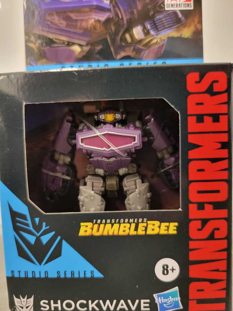 79 Shockwave Core Class - Hasbro (Studio Series) action figure collectible - Main Image 2