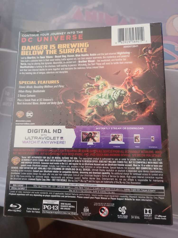 Blu-ray/DVD Teen Titans: The Judas Contract Deluxe Edition Blu-ray With Blue Beetle Mini Fig   action figure collectible [Barcode 883929569212] - Main Image 3