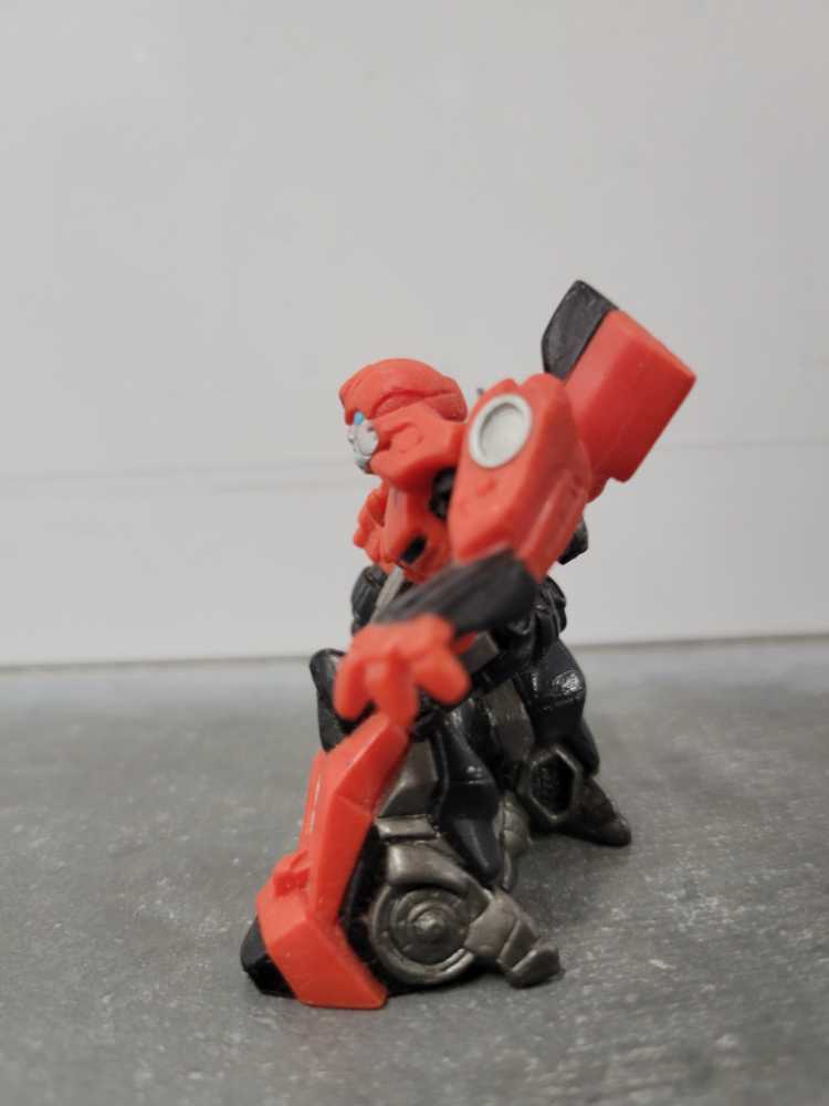 Cliffjumper 1st With Battle Damaged Optimus Prime - Hasbro (Robot Heroes) action figure collectible - Main Image 4