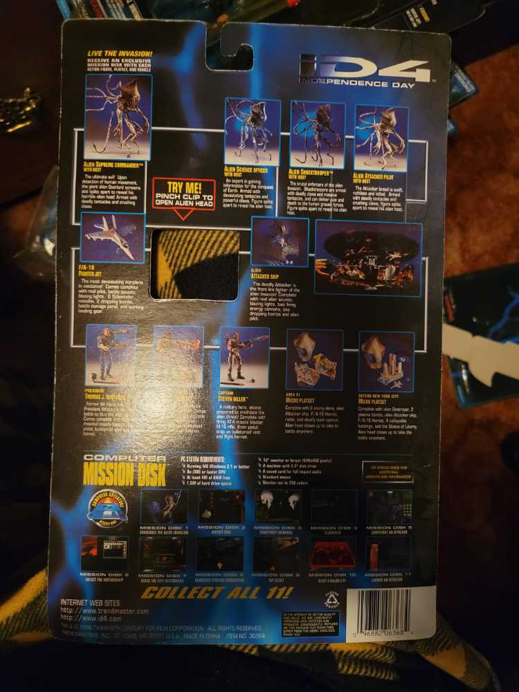 Officer Vintage 1996 Id4 Independence Day Alien Science Officer Nib Trendmasters - Trendmasters (ID4 Independence Day) action figure collectible [Barcode 096882063660] - Main Image 3