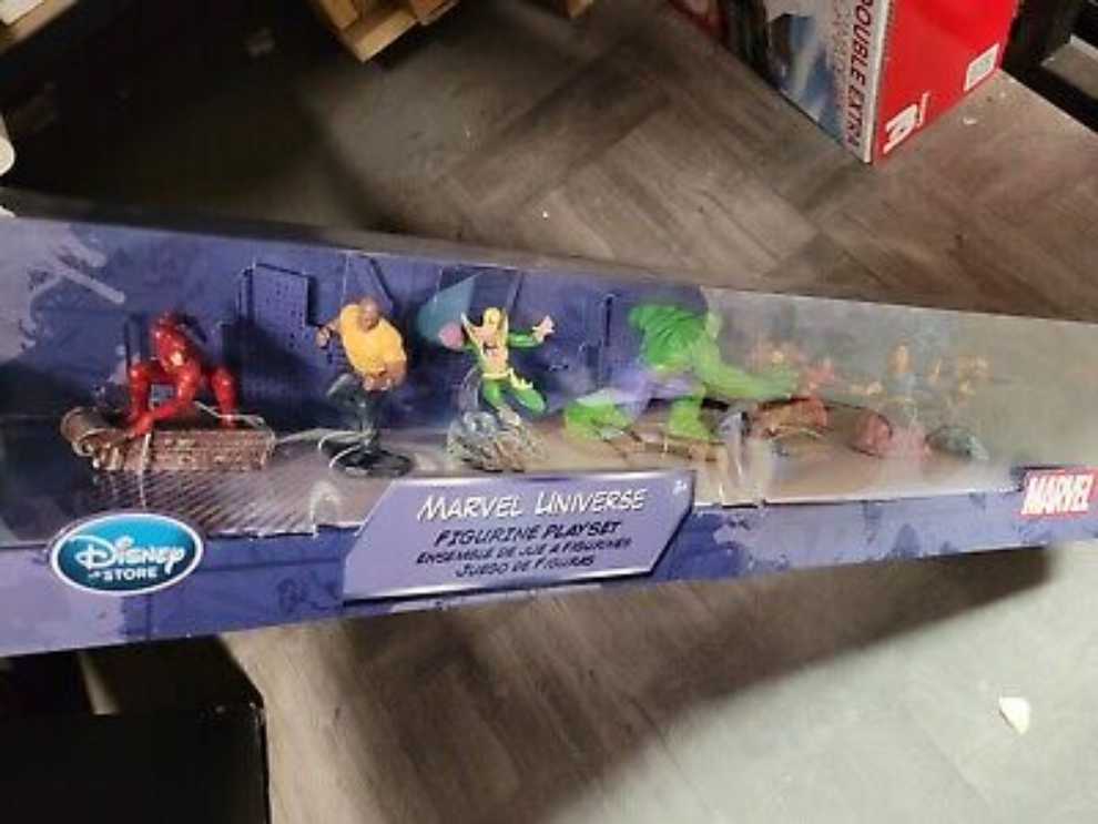 Disney Store Exclusive Marvel Universe Figurine Playset Pvc - Disney (MARVEL) action figure collectible [Barcode 463727378737] - Main Image 2