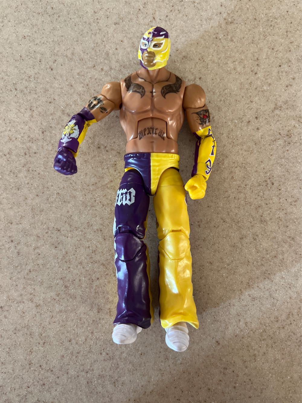 CANDLE: Easter Bath and Bodyworks Hop To It - Sweet Carrot Cake Single Wick  2022