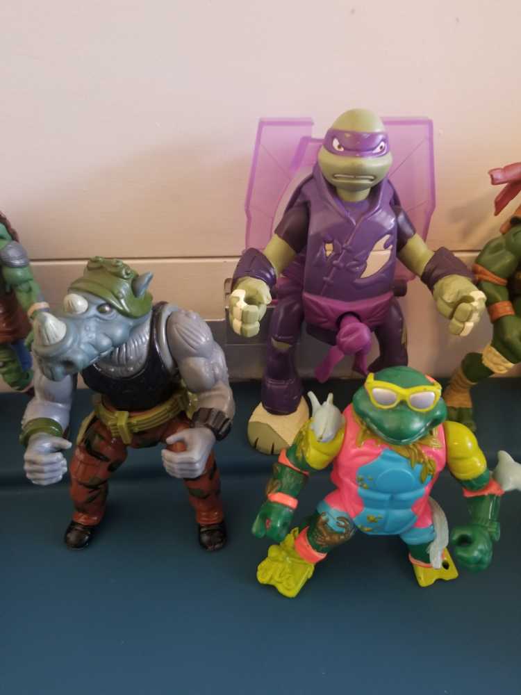 TMNT Loose  (Teenage Mutant Ninja Turtles) action figure collectible - Main Image 2