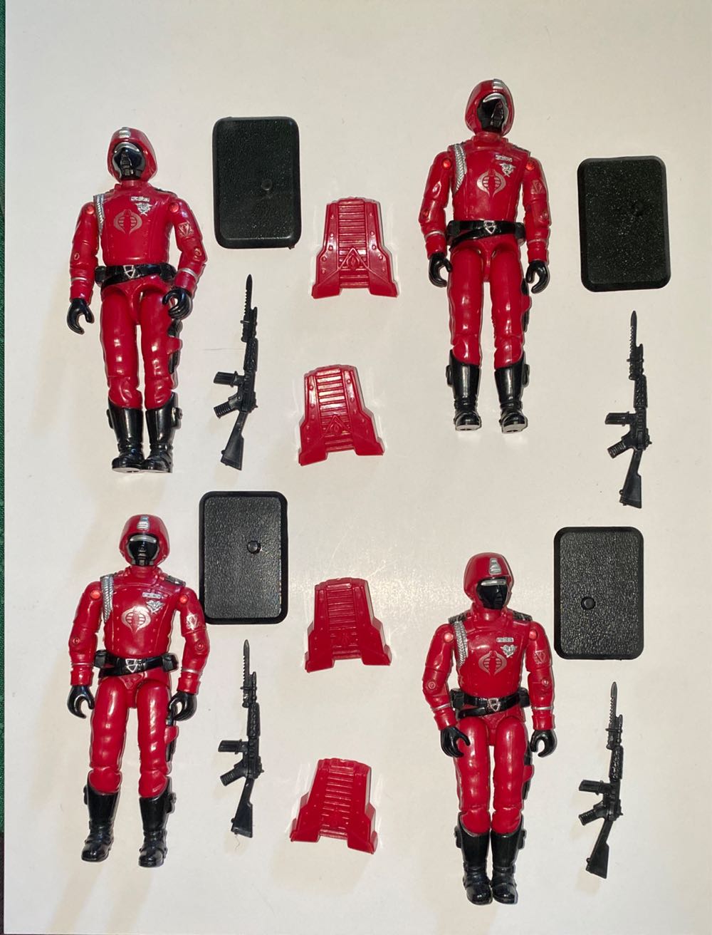 G.I. Joe: Crimson Guard - Hasbro (G.I. Joe - A Real American Hero) action figure collectible - Main Image 2