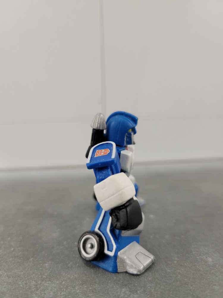 Mirage And Starscream 1st - Hasbro (Robot Heroes) action figure collectible - Main Image 2