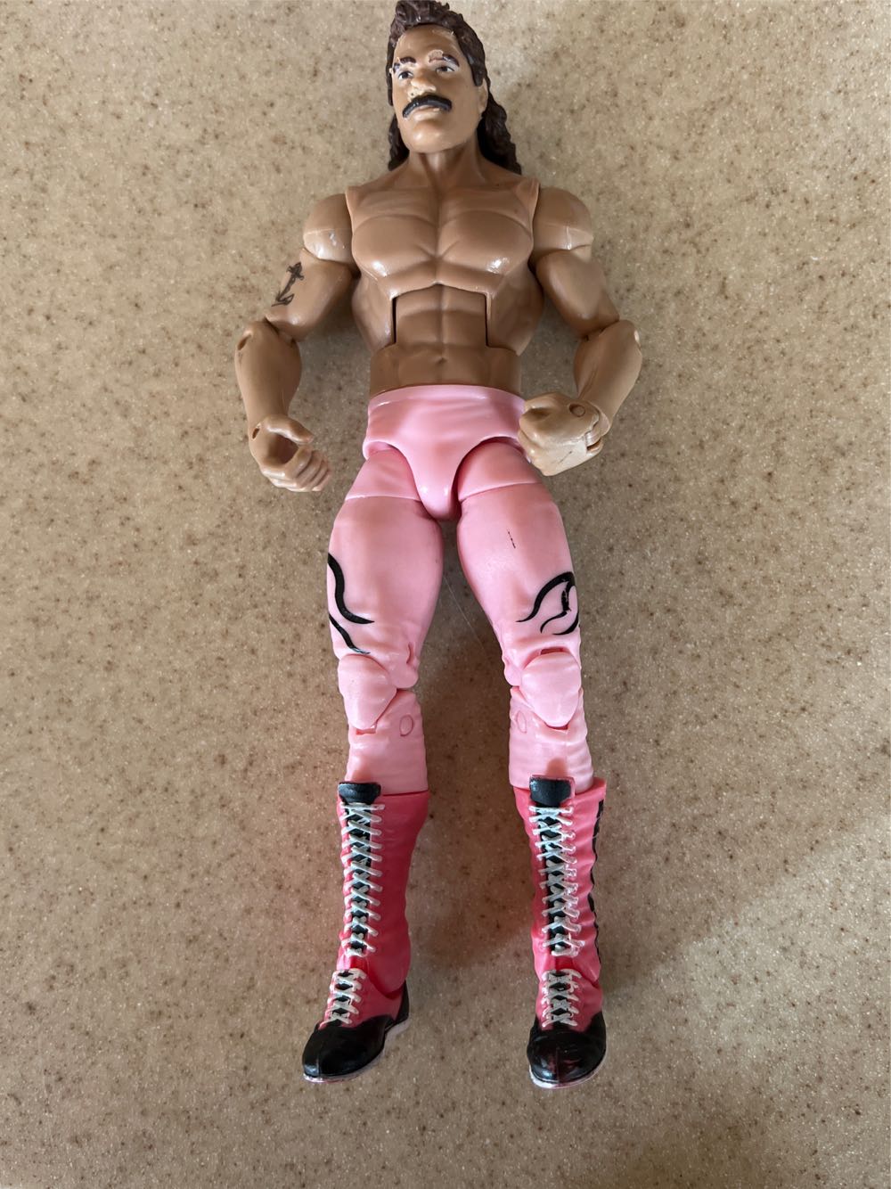 Knuckles With Green Emerald