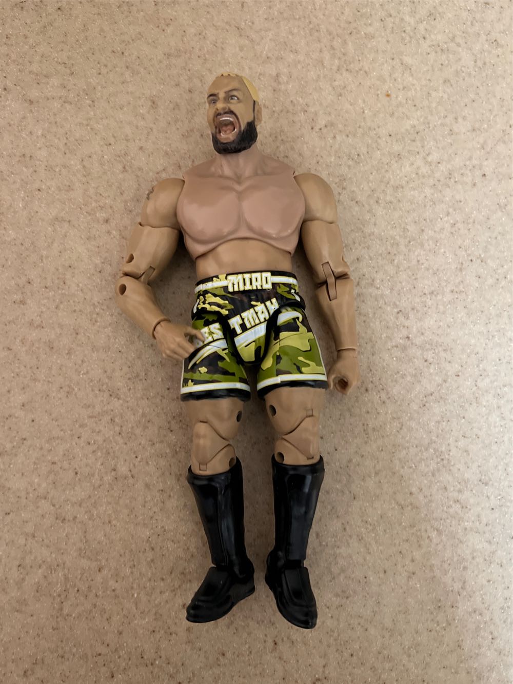 66/Batman - Batman: Boxing Gloves