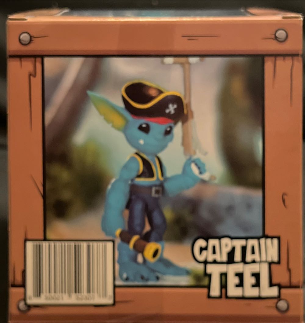 Captain Teel - Lone Coconut (Plunderlings) action figure collectible [Barcode 850021523077] - Main Image 3