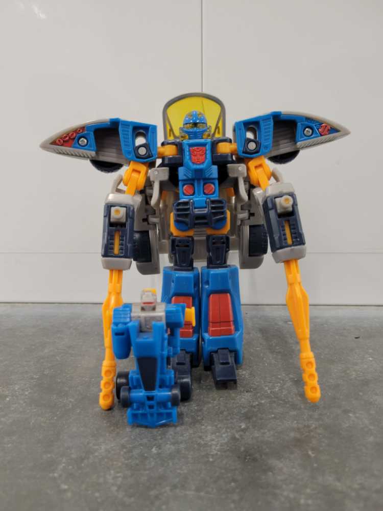 Incinerator With Blurr 1st Robot Mode - Hasbro (Armada) action figure collectible - Main Image 4