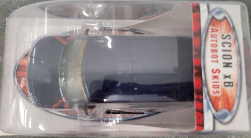 Skids 2nd Boxed - Hasbro (Alternators) action figure collectible - Main Image 2