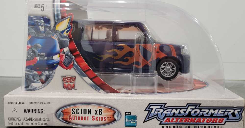 Skids 2nd Boxed - Hasbro (Alternators) action figure collectible - Main Image 3