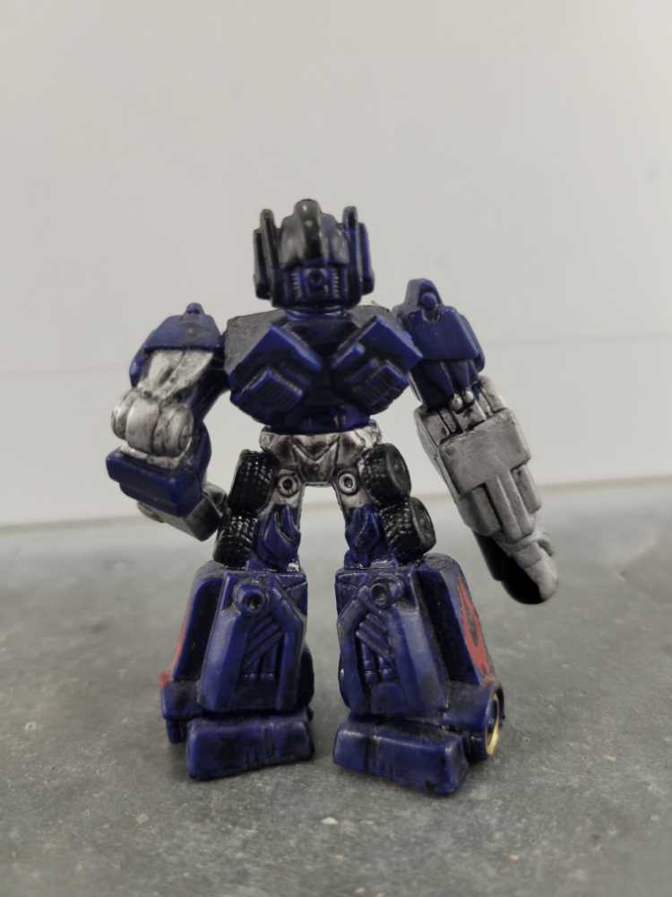 Optimus Prime (Movie) (Battle Damage) with Cliffjumper - Hasbro (Robot Heroes) action figure collectible - Main Image 3