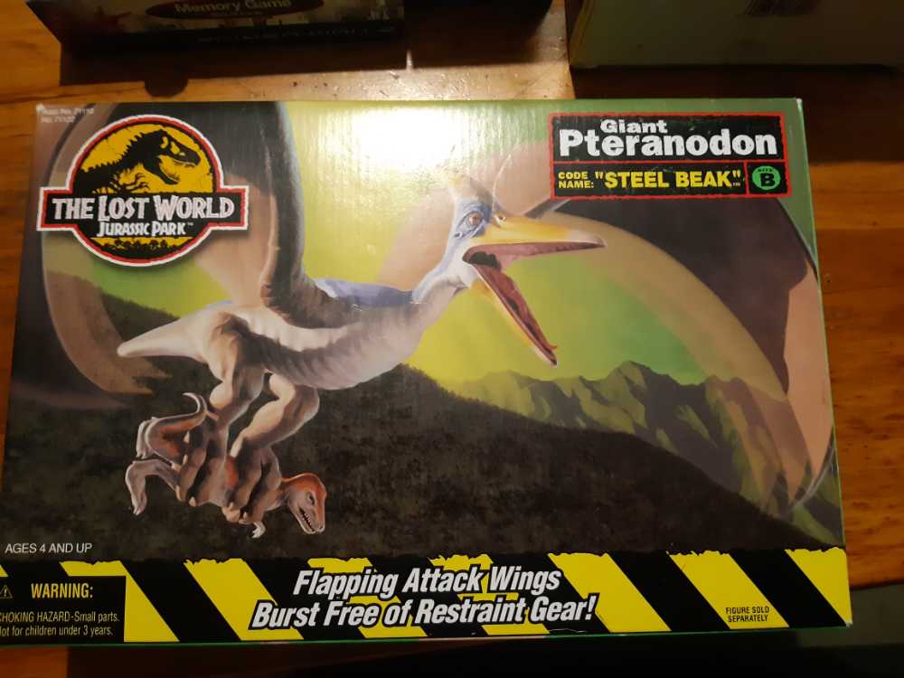 Jurassic Park Lost World Pteranodon Steel Beak Complete - Kenner (Jurassic Park The Lost World) action figure collectible [Barcode 076281711225] - Main Image 2