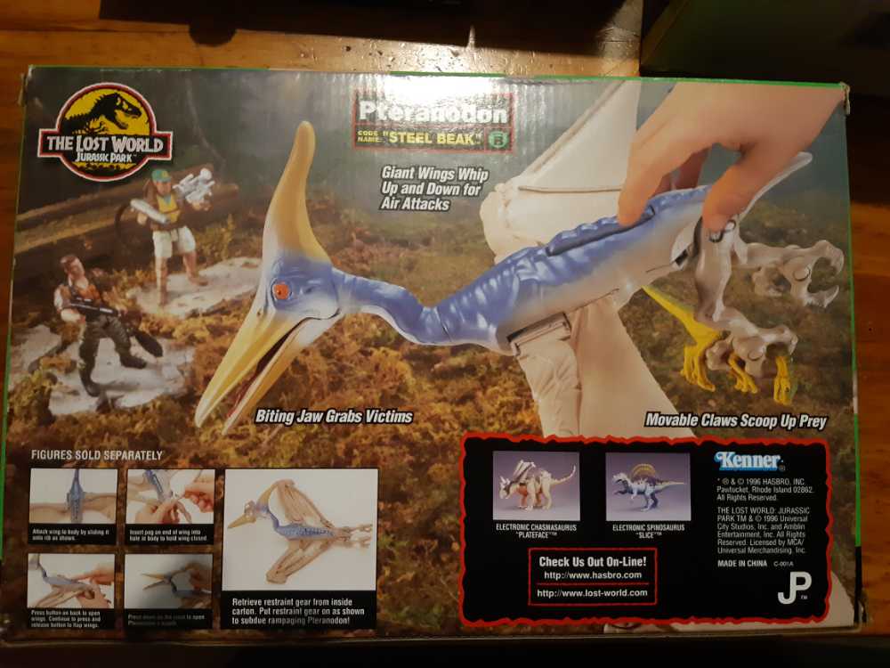 Jurassic Park Lost World Pteranodon Steel Beak Complete - Kenner (Jurassic Park The Lost World) action figure collectible [Barcode 076281711225] - Main Image 3