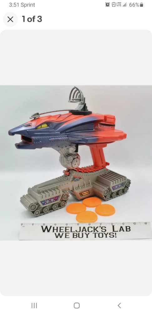 Millennium Falcon VS TIE Fighter