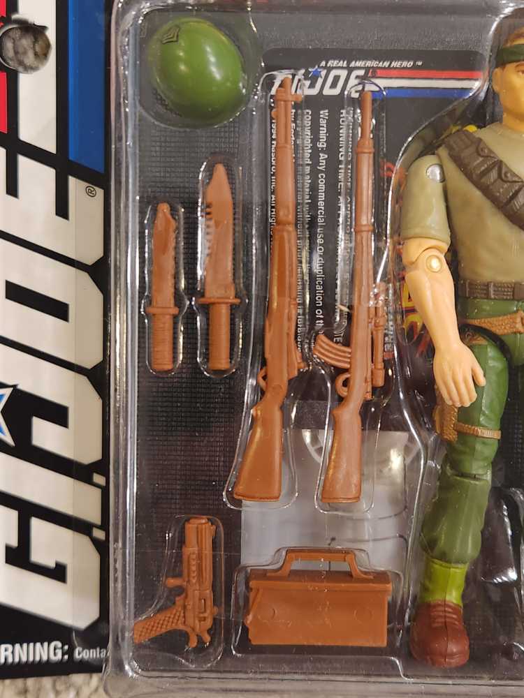 Sgt. Savage (Commando) - Hasbro Toy (G.I. Joe: A Real American Hero: Sgt. Savage) action figure collectible [Barcode 038976811214] - Main Image 4