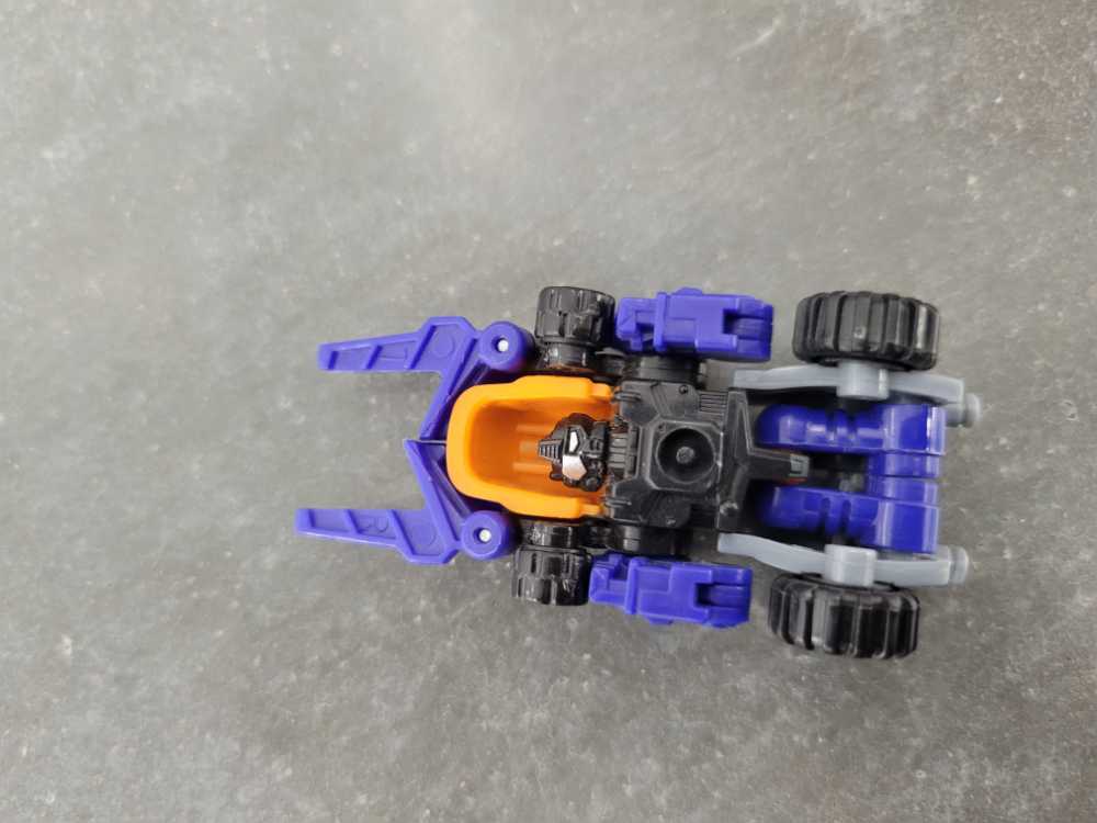 Liftor with Smokescreen 1st - Hasbro (Armada) action figure collectible - Main Image 4